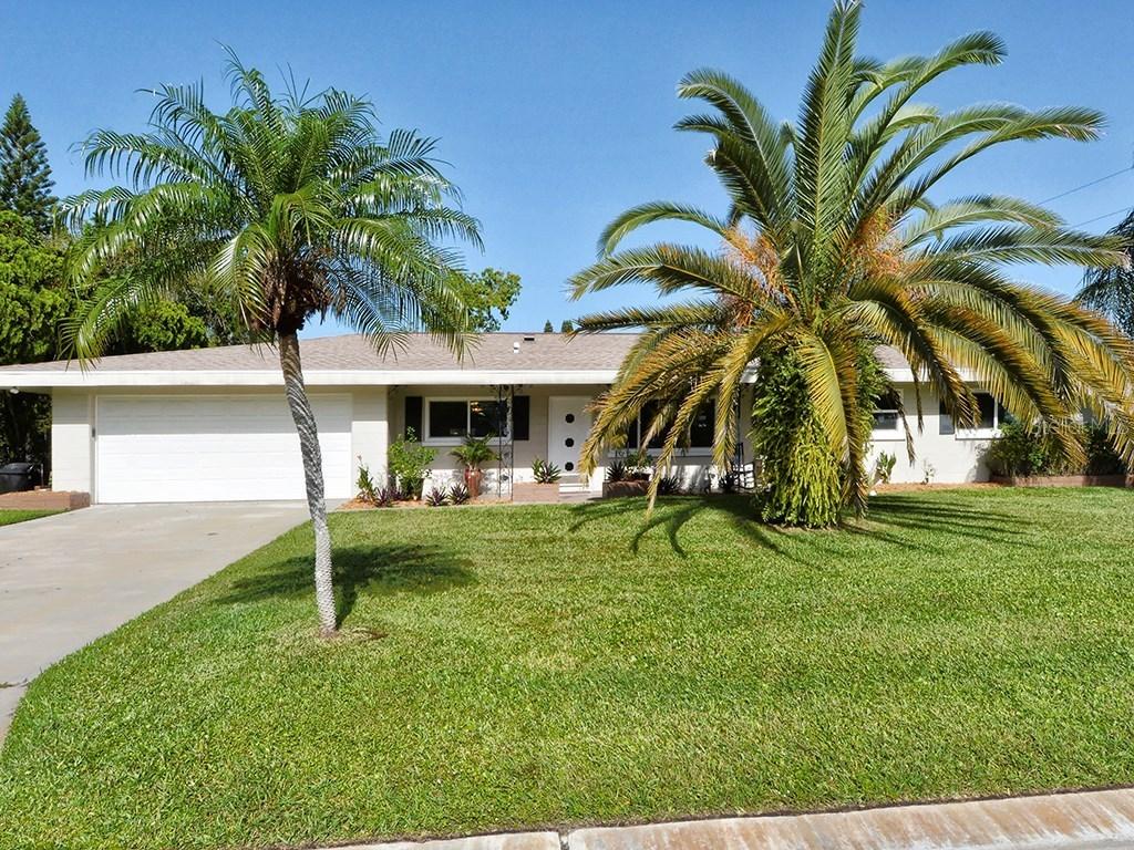 2120 Tuttle Ter., Sarasota, FL 34239