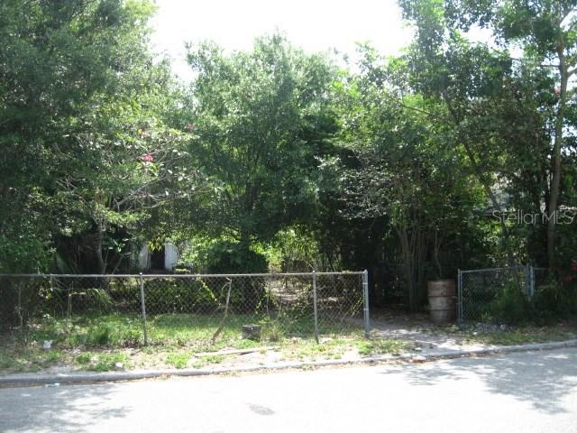 1105 3rd St., Bradenton, FL 34205