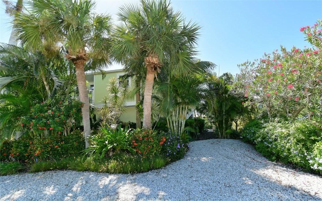 750 Tarawitt Dr., Longboat Key, FL 34228
