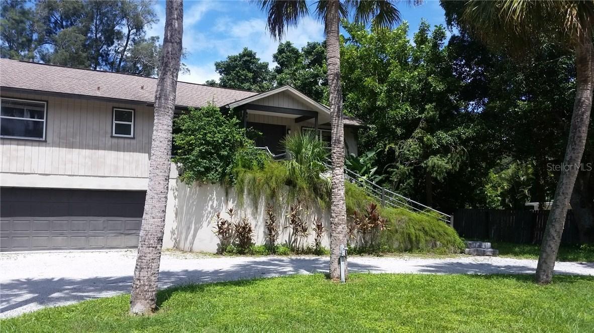 737 Siesta Dr., Sarasota, FL 34242