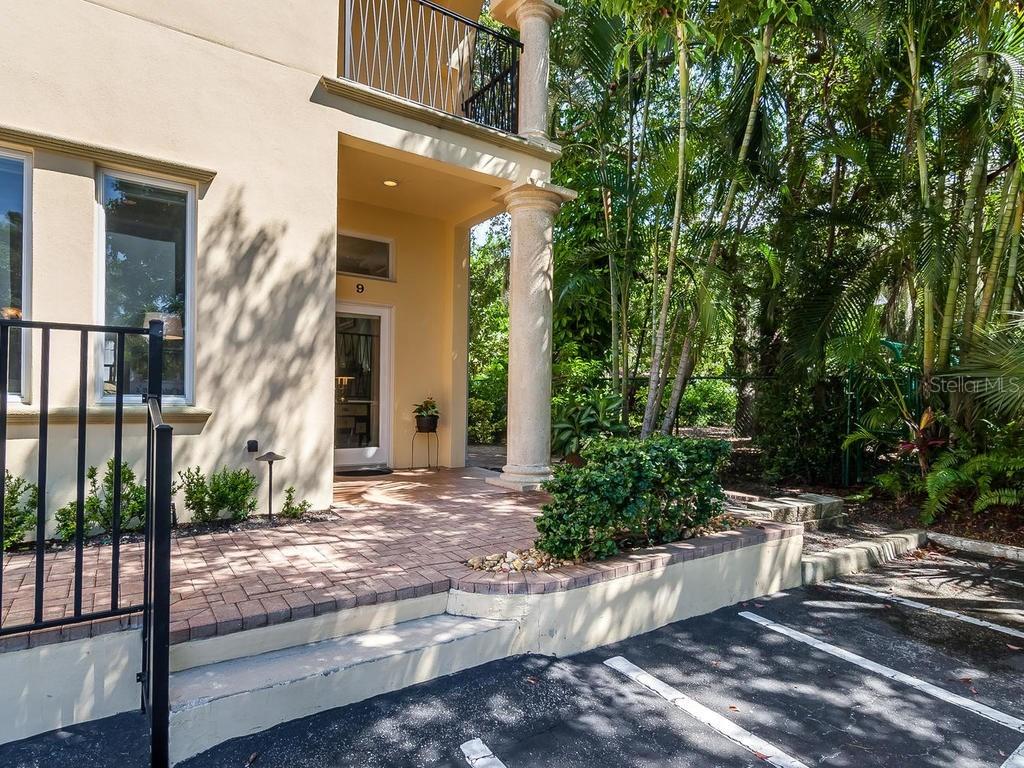 1685 Laurel St. #9, Sarasota, FL 34236