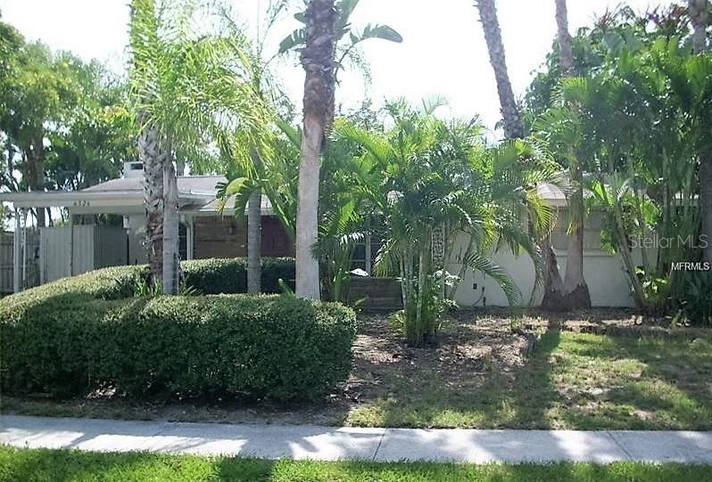 6326 Seagate Ave., Sarasota, FL 34231