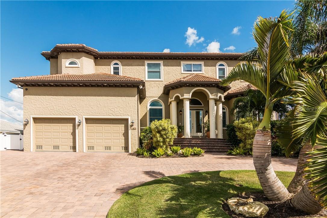 3811 Royal Palm Dr., Bradenton, FL 34210