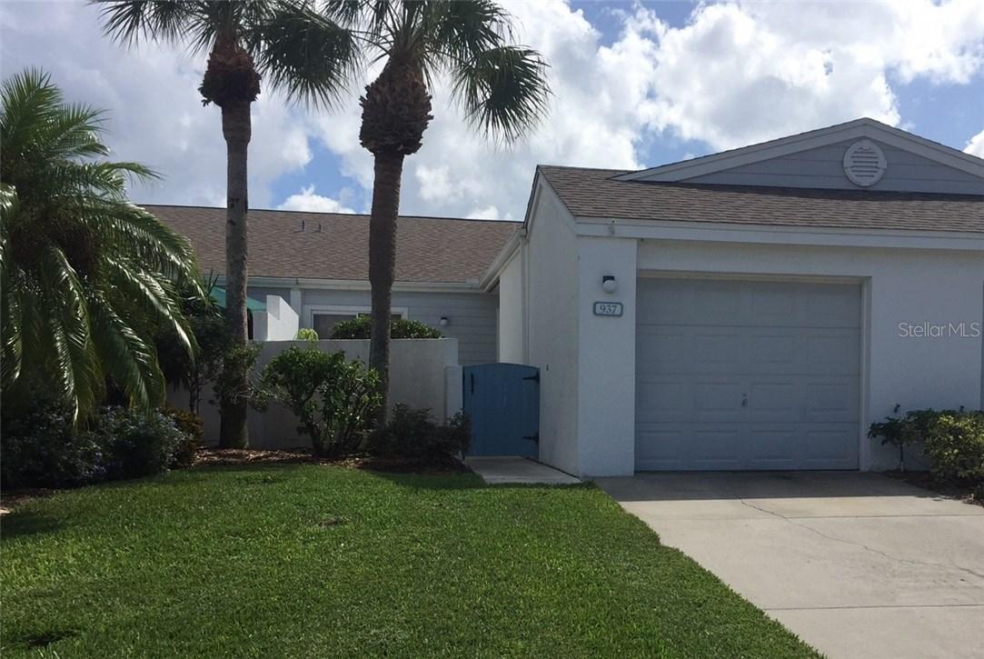 937 Waterside Ln., Bradenton, FL 34209