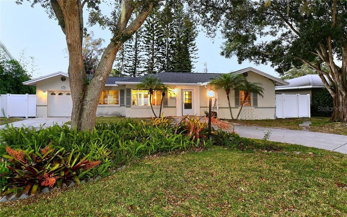 1905 Tulip Dr Dr., Sarasota, FL 34239