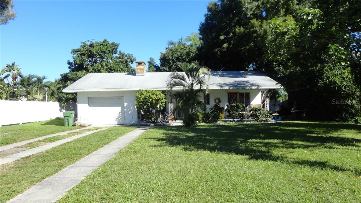 2210 6th Ave., Bradenton, FL 34205