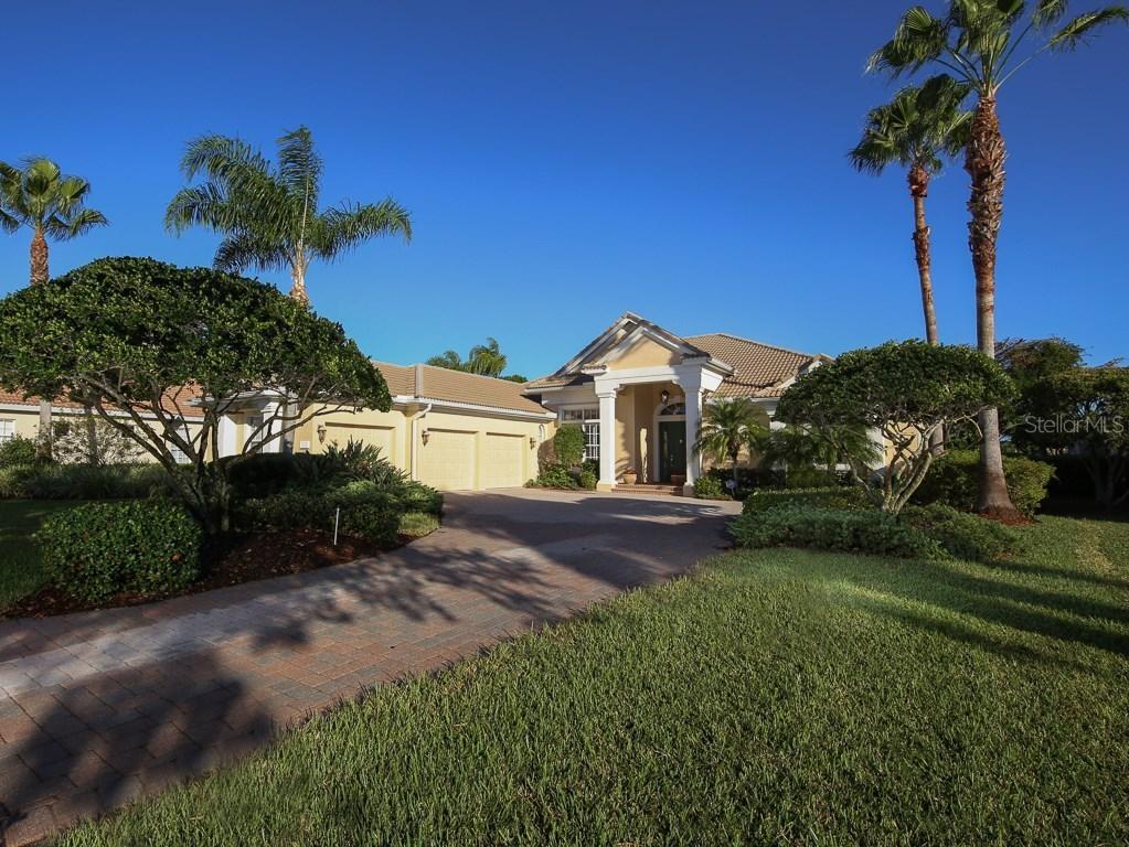 6905 Langley Pl., University Park, FL 34201