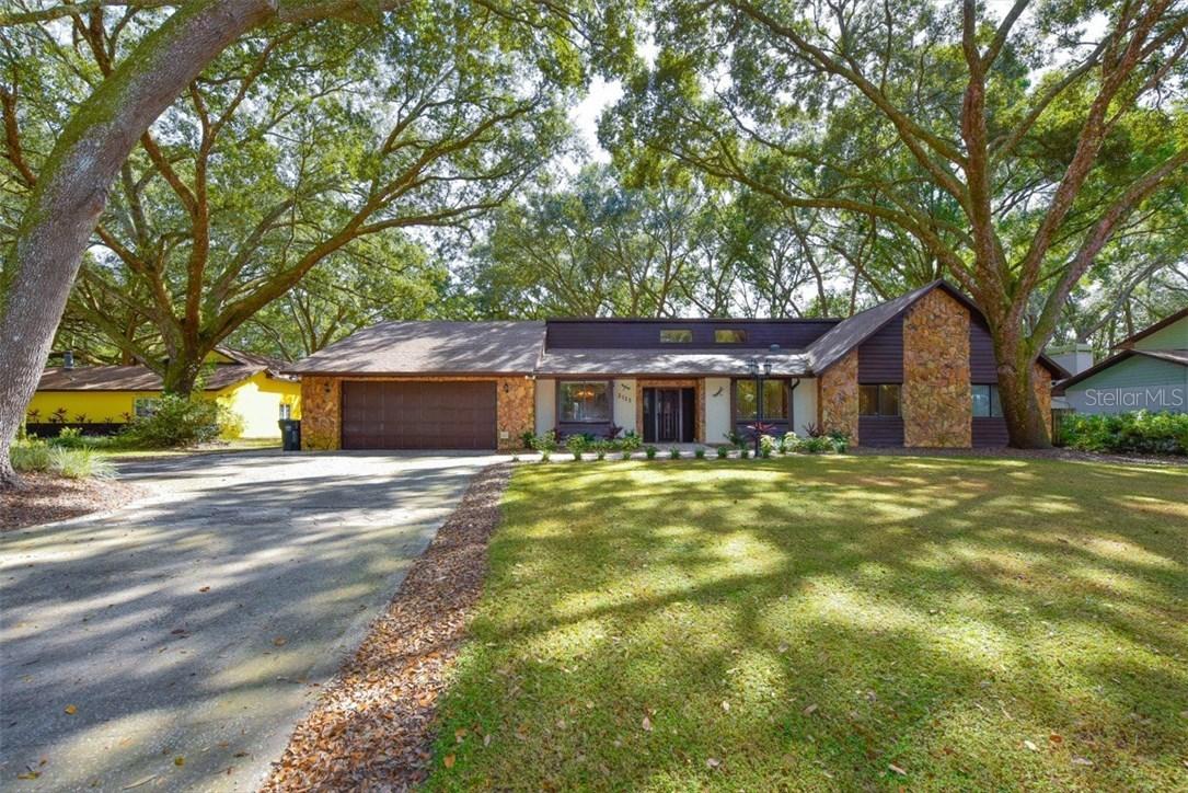 2113 Curry Rd., Lutz, FL 33549