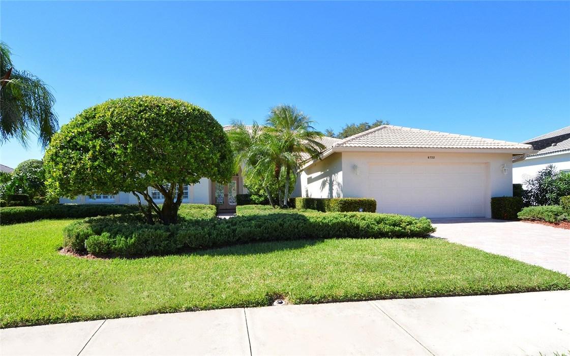 8722 Grey Oaks Ave., Sarasota, FL 34238