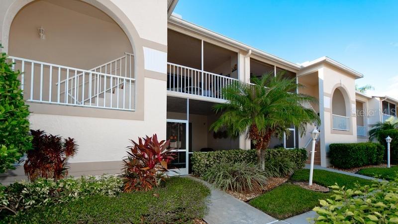 9470 High Gate Dr. #2215, Sarasota, FL 34238