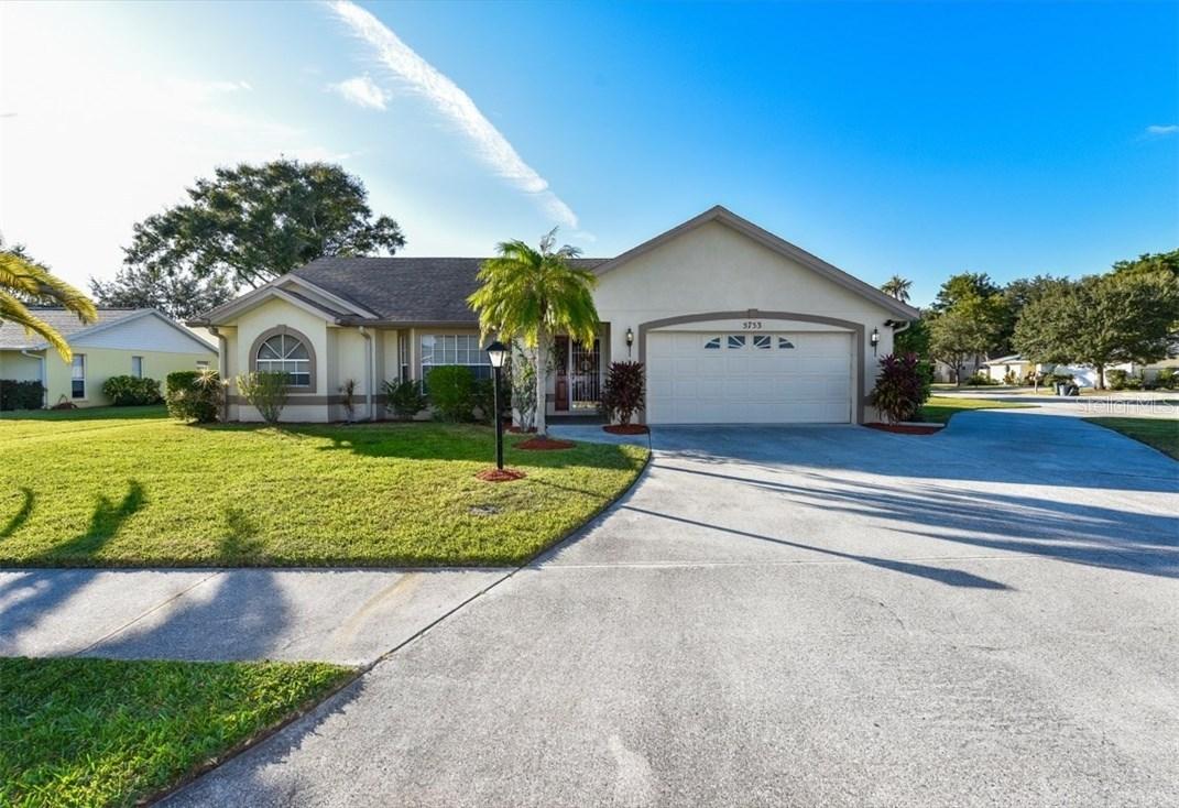 5753 39th Street Cir., Bradenton, FL 34203
