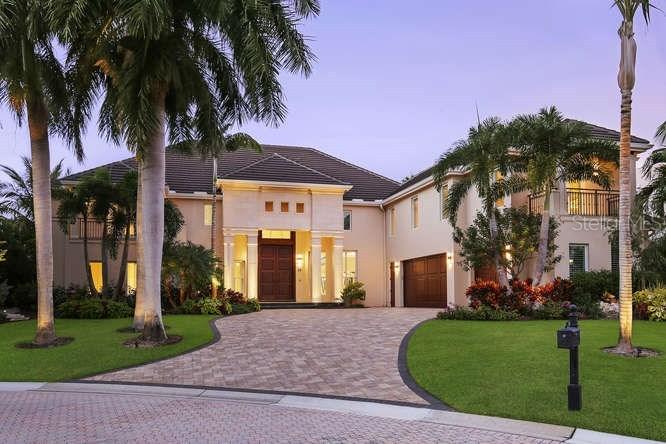 55 Lighthouse Point Dr., Longboat Key, FL 34228