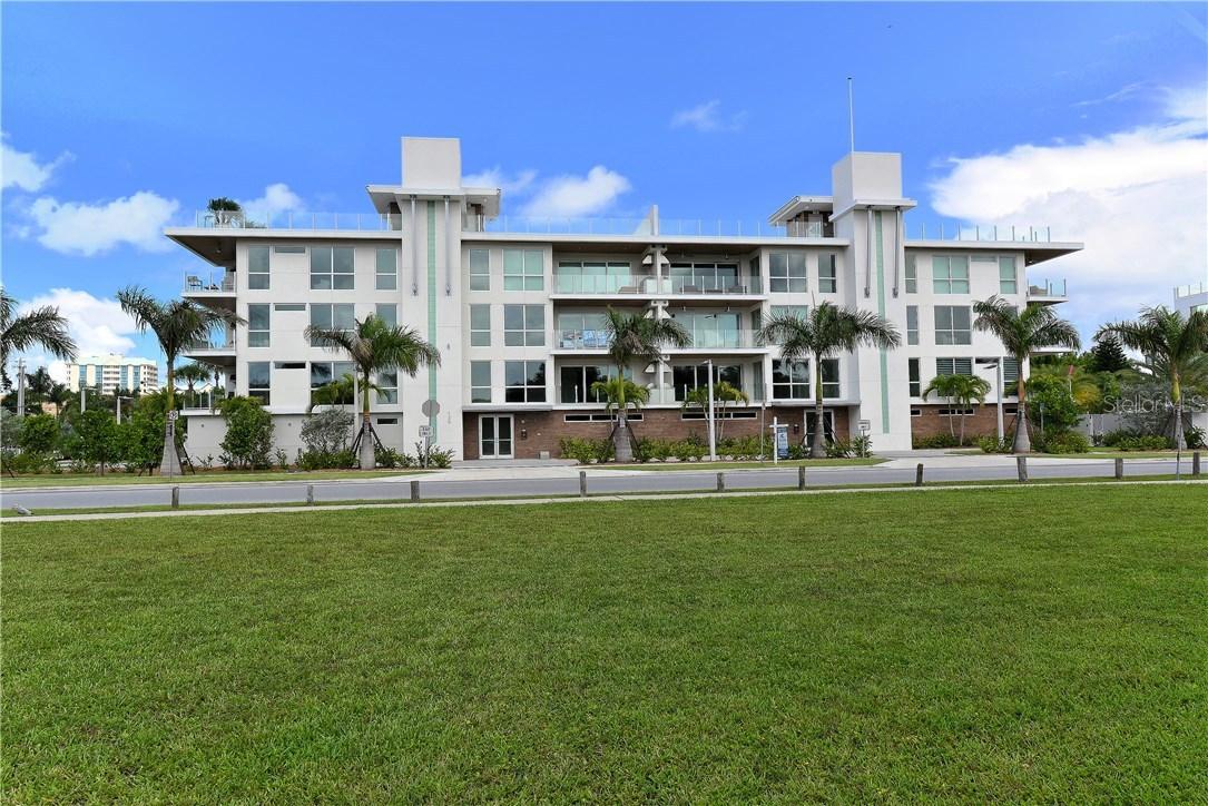 129 Taft Dr. #W101, Sarasota, FL 34236