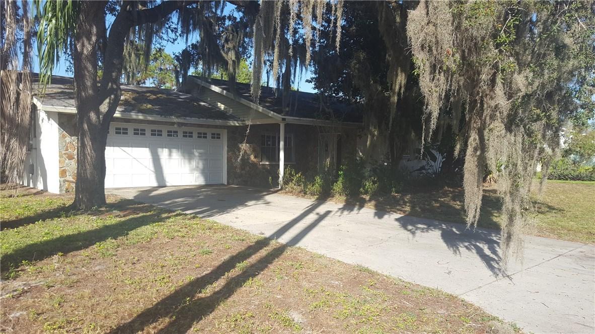 704 60th St., Bradenton, FL 34209