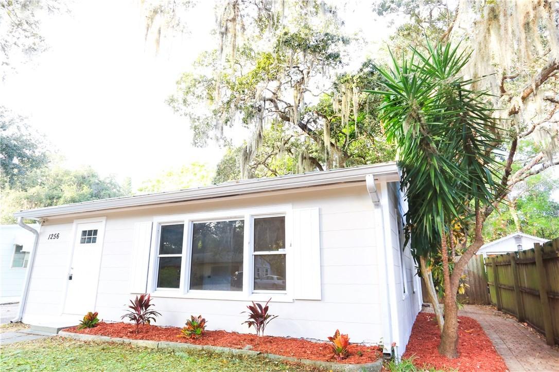 1256 Sedeeva Cir., Clearwater, FL 33755