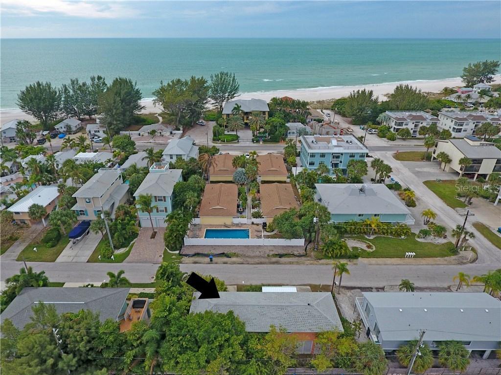 3301 6th Ave., Holmes Beach, FL 34217