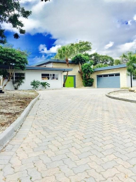 2612 Tanglewood Dr., Sarasota, FL 34239