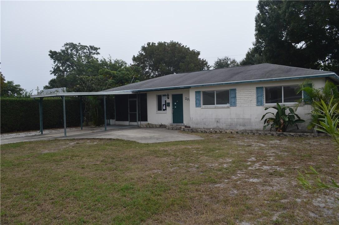 2013 Harvard Ave., Bradenton, FL 34207