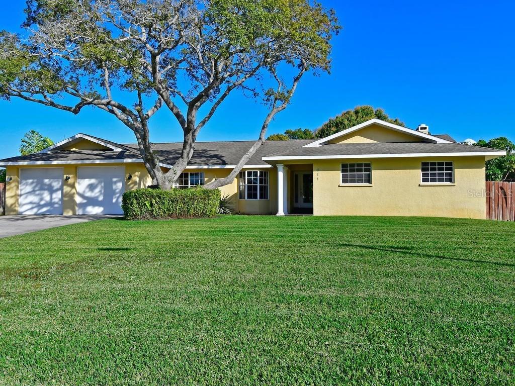 611 67th St., Bradenton, FL 34209