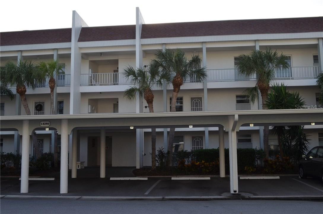 4390 Exeter Dr. #105, Longboat Key, FL 34228