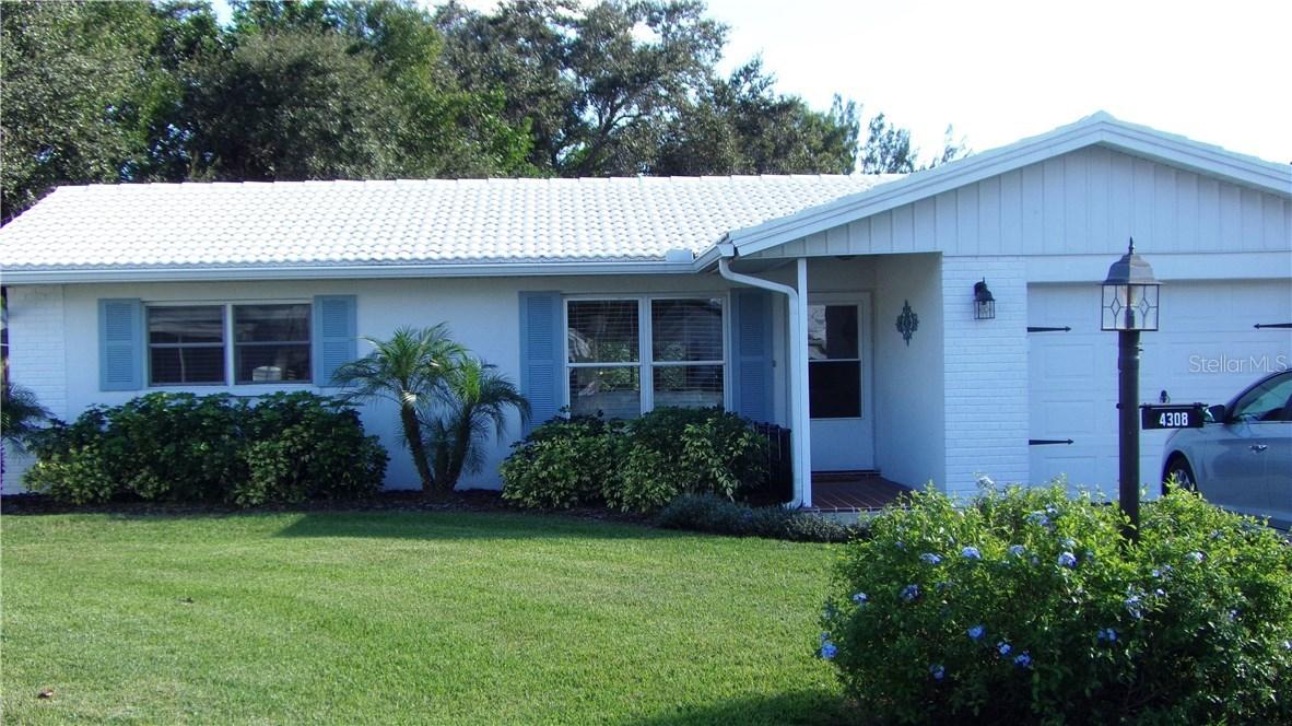 4308 Chinaberry Cir., Bradenton, FL 34208