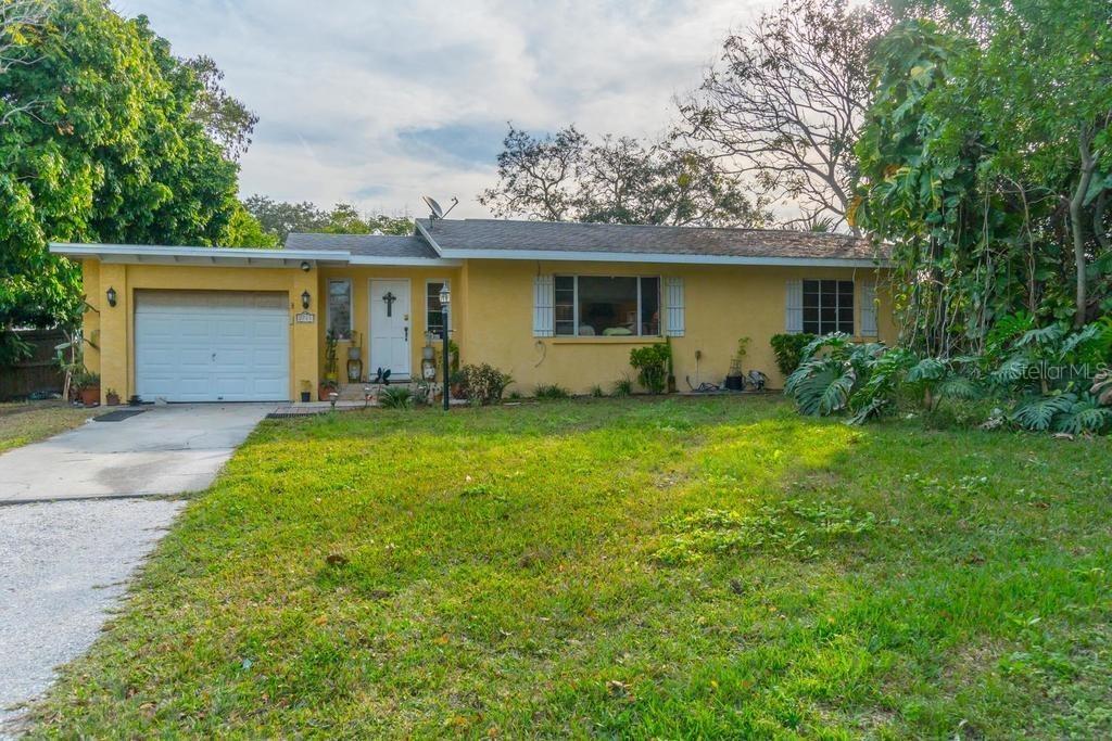 2711 Blossom Dr., Sarasota, FL 34239