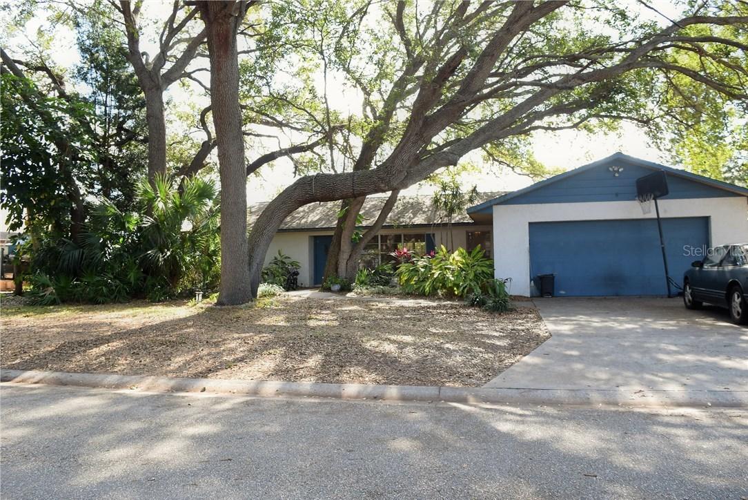 6609 27th Ave., Bradenton, FL 34209