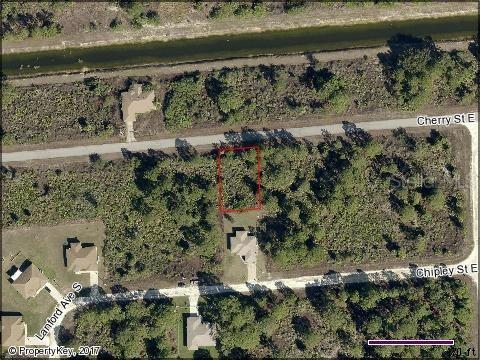 1122 Cherry St., Lehigh Acres, FL 33974