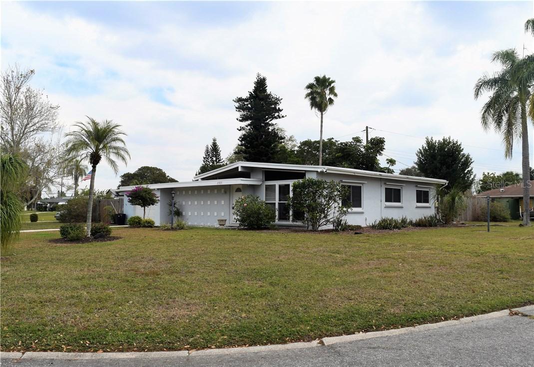 2305 Purdue Rd., Bradenton, FL 34207