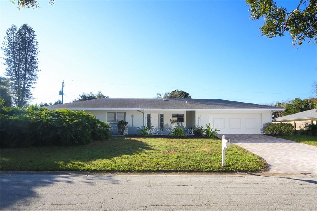 3022 Bougainvillea St., Sarasota, FL 34239