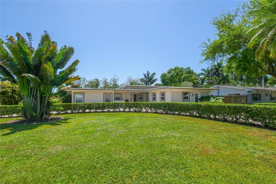 2366 Tangerine Dr., Sarasota, FL 34239