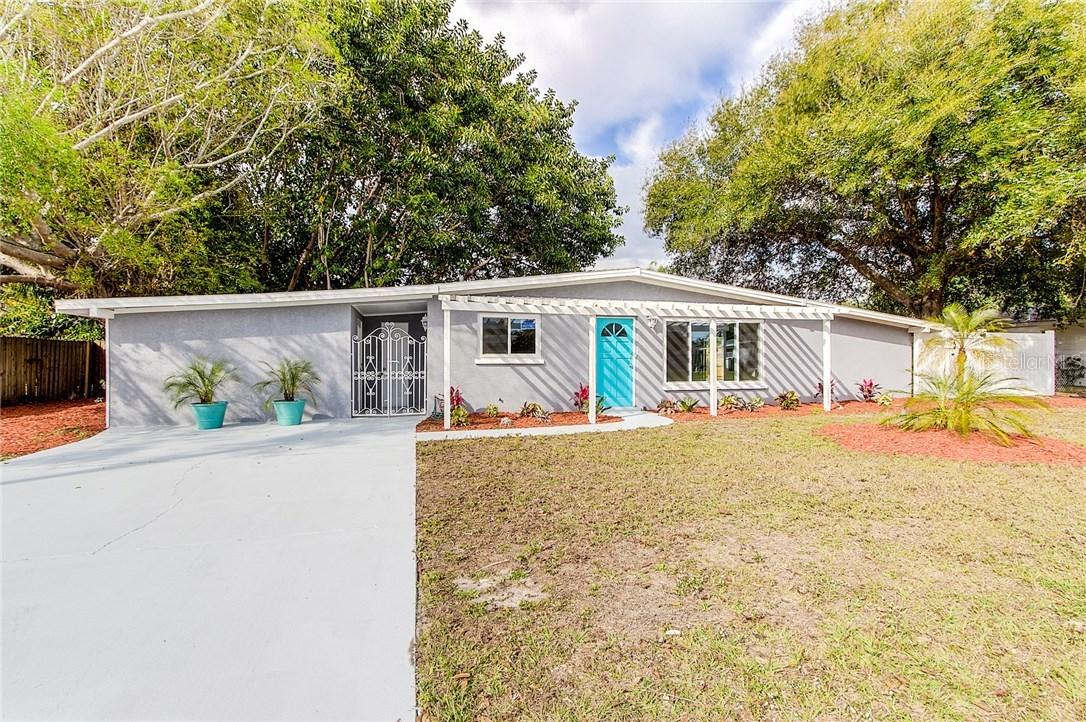 2857 Homasassa Rd., Sarasota, FL 34239