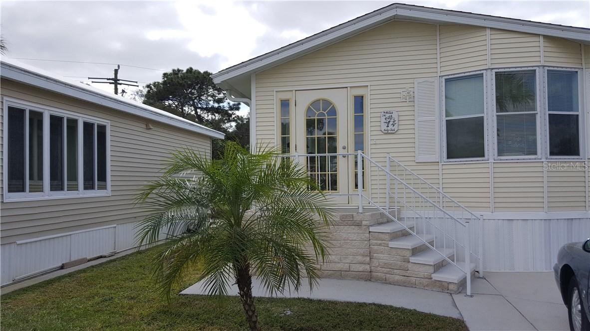 2095 Trotwood Dr., Sarasota, FL 34231