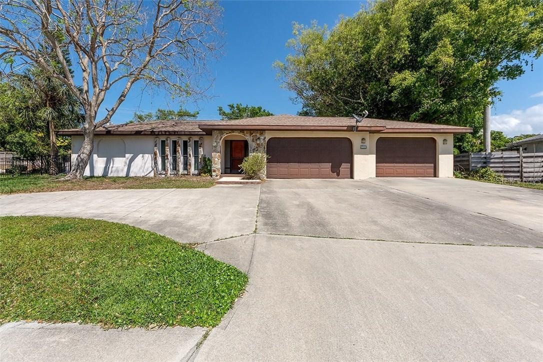 7728 13th Ave., Bradenton, FL 34209