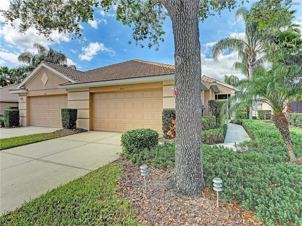 8323 Summer Greens Ter., Bradenton, FL 34212