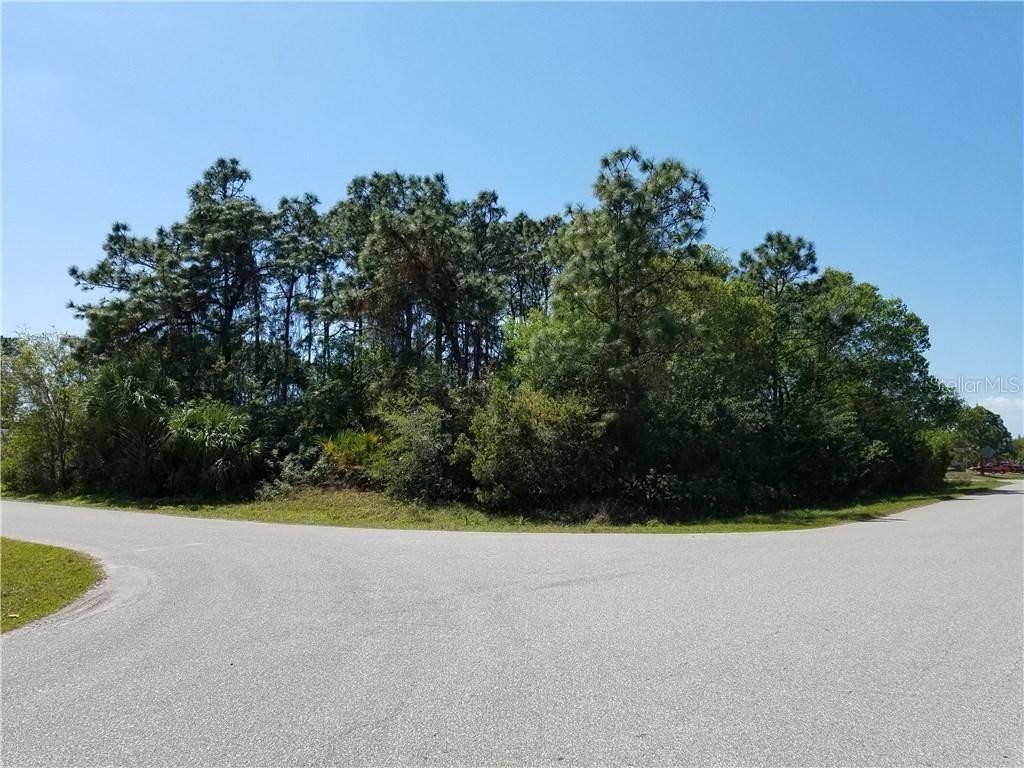 6455 Mechler St, Englewood, FL 34224