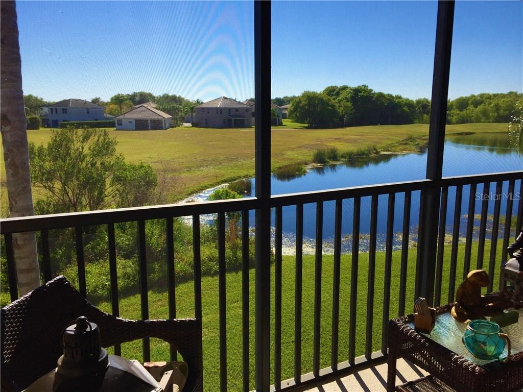 915 Fairwaycove Ln. #205, Bradenton, FL 34212