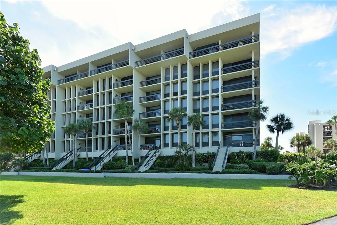 1075 Gulf Of Mexico Dr. #305, Longboat Key, FL 34228