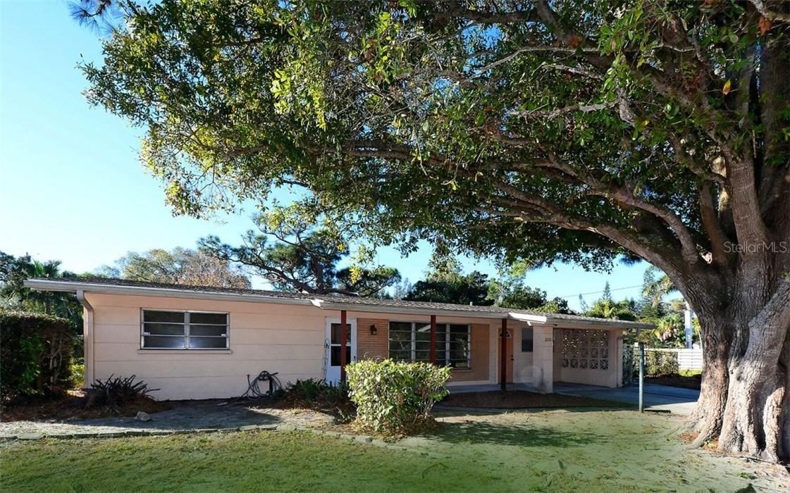 2210 Palm Ter., Sarasota, FL 34231