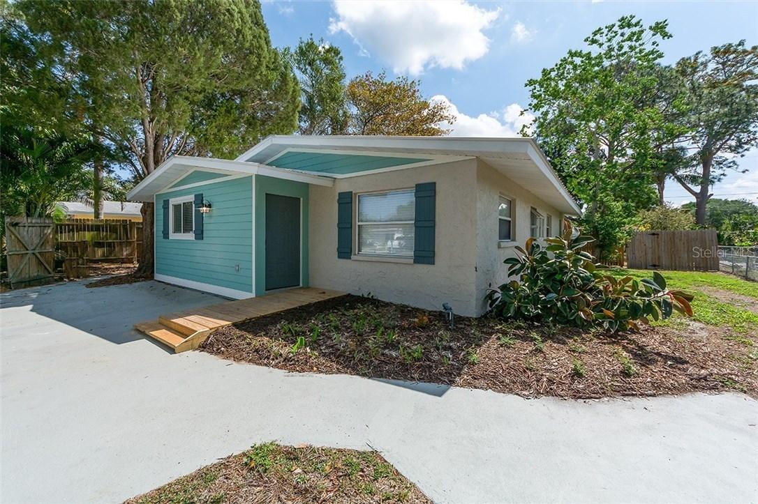 1214 22nd Ave., Palmetto, FL 34221