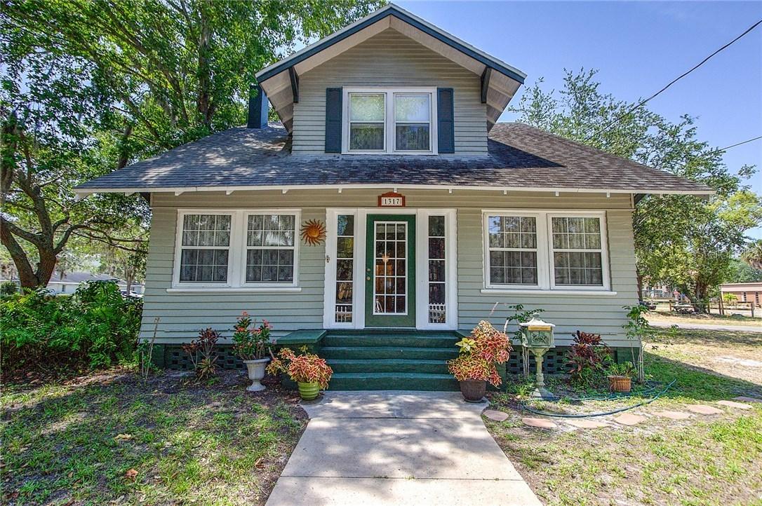 1317 3rd Ave., Bradenton, FL 34205
