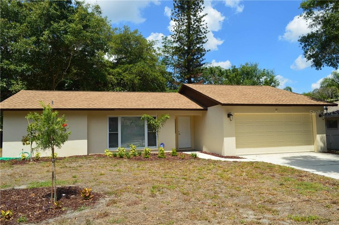 2704 Cambridge Dr., Sarasota, FL 34232