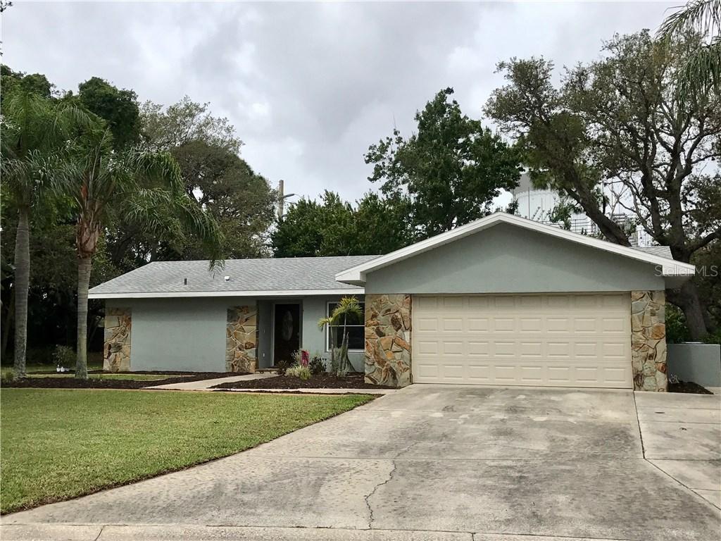 108 70th St., Bradenton, FL 34209