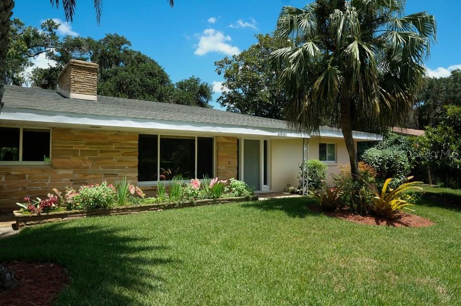 3300 S Seclusion Dr., Sarasota, FL 34239