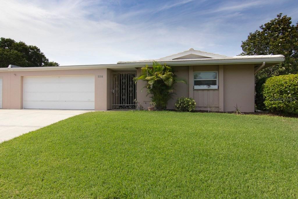 3316 Dartmouth Ln. #1014, Sarasota, FL 34239