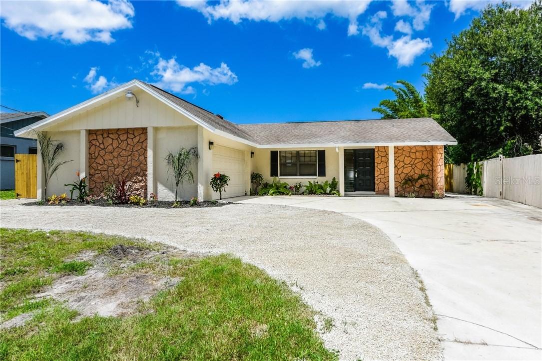 2820 Teal Ave., Sarasota, FL 34232