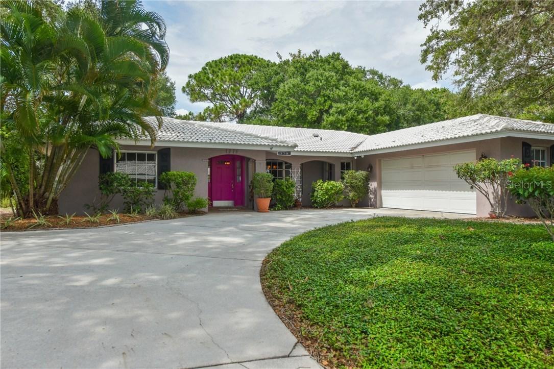 1779 Riviera Cir., Sarasota, FL 34232