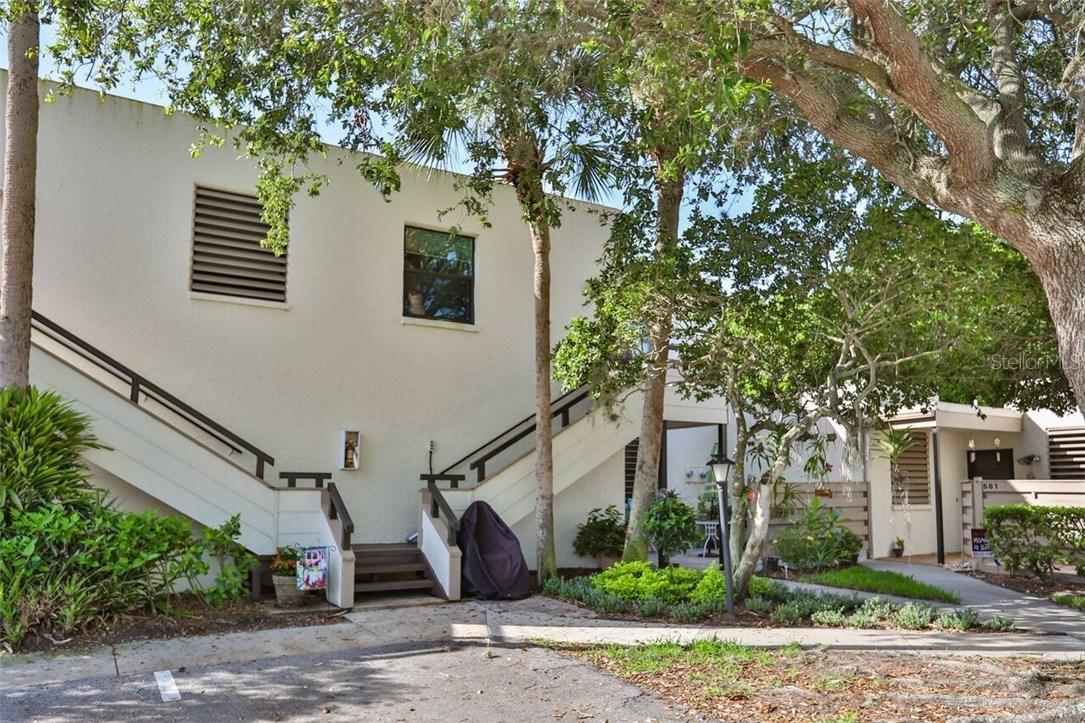 579 Lakeside Dr., Bradenton, FL 34210