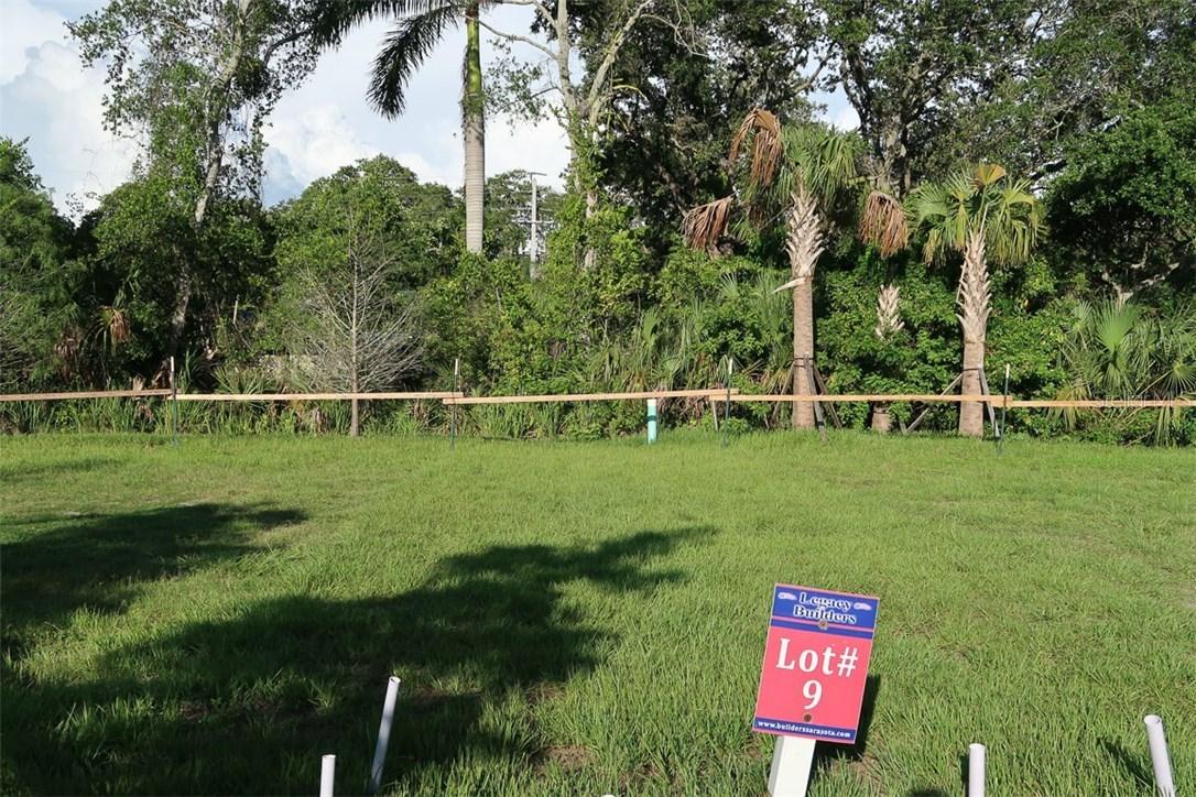 1714 Devonshire Ln., Sarasota, FL 34236