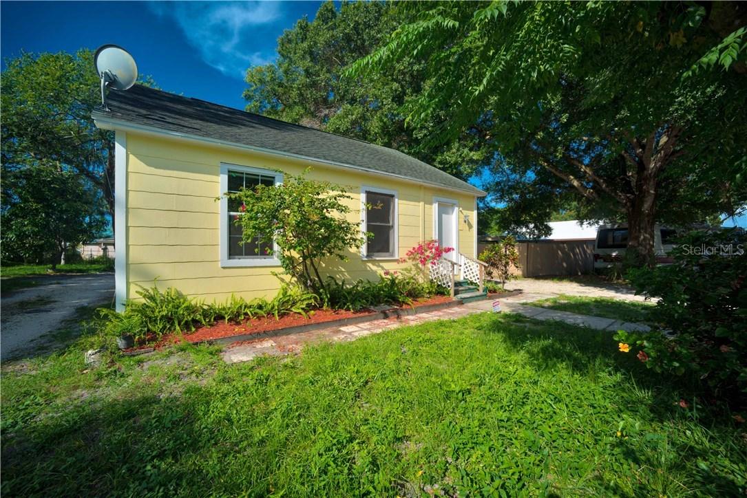 1111 27th Ave., Bradenton, FL 34205